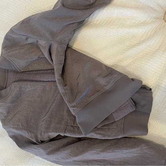 Lulu Lemon reversible jacket- purple - Picture 6 of 6